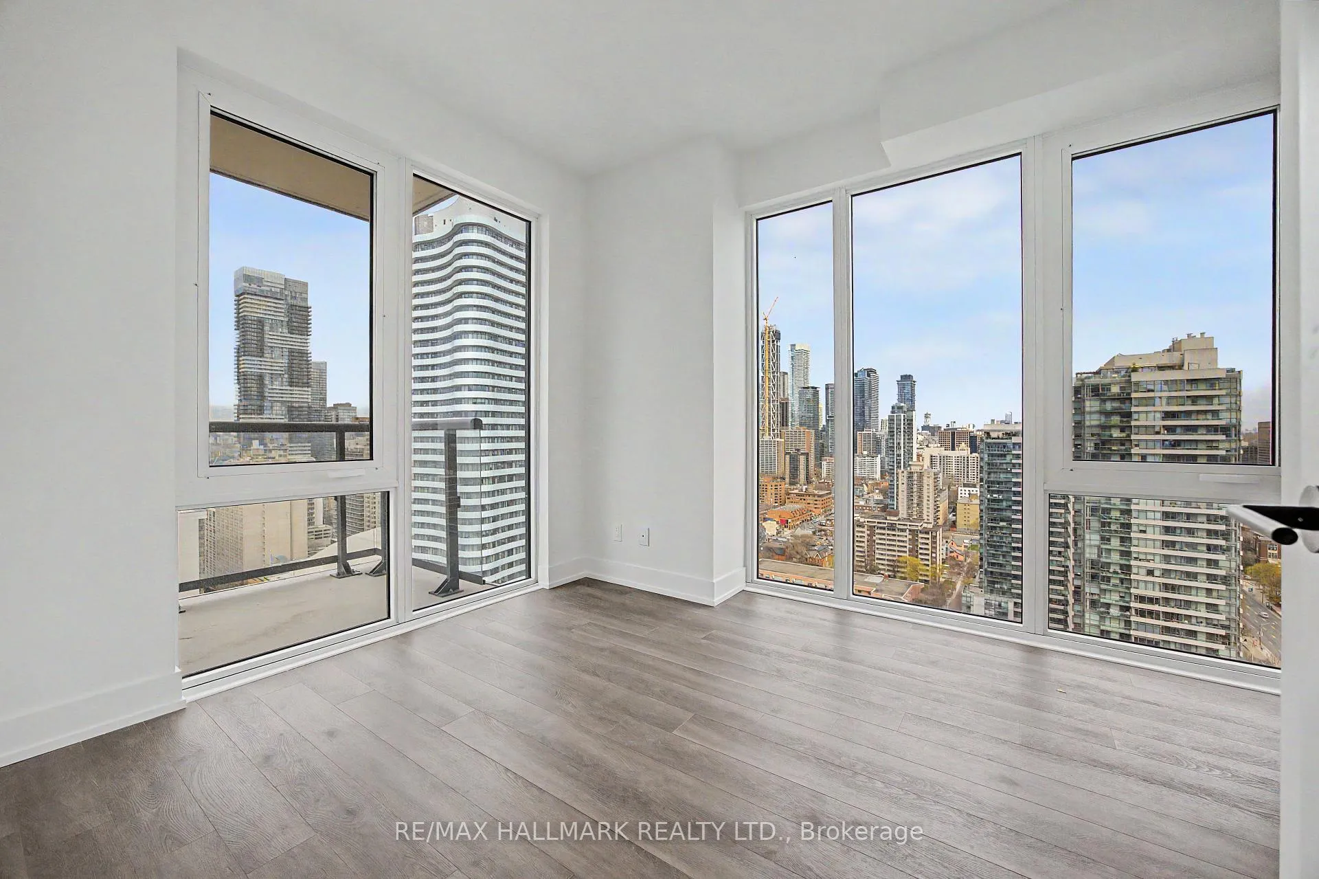 Photo 7 of Unit 2805, 308 Jarvis Street, Toronto, Church-Yonge Corridor — HOMEH