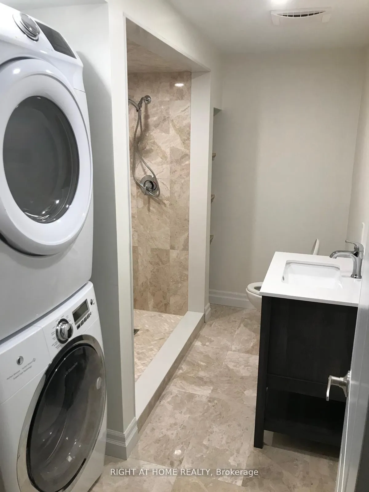 Photo 6 of Unit Basement, 1080 Glenashton Drive, Oakville, Wedgewood Creek — HOMEH