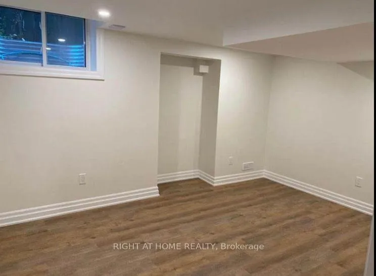 Photo 7 of Unit Basement, 1080 Glenashton Drive, Oakville, Wedgewood Creek — HOMEH