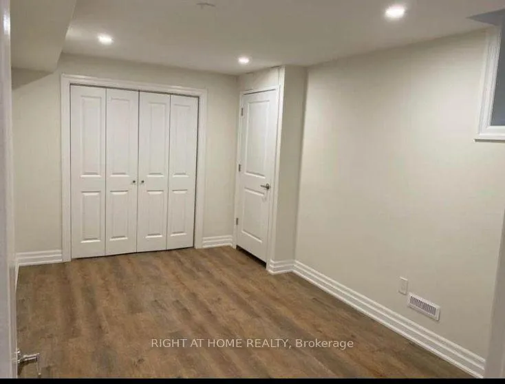 Photo 8 of Unit Basement, 1080 Glenashton Drive, Oakville, Wedgewood Creek — HOMEH