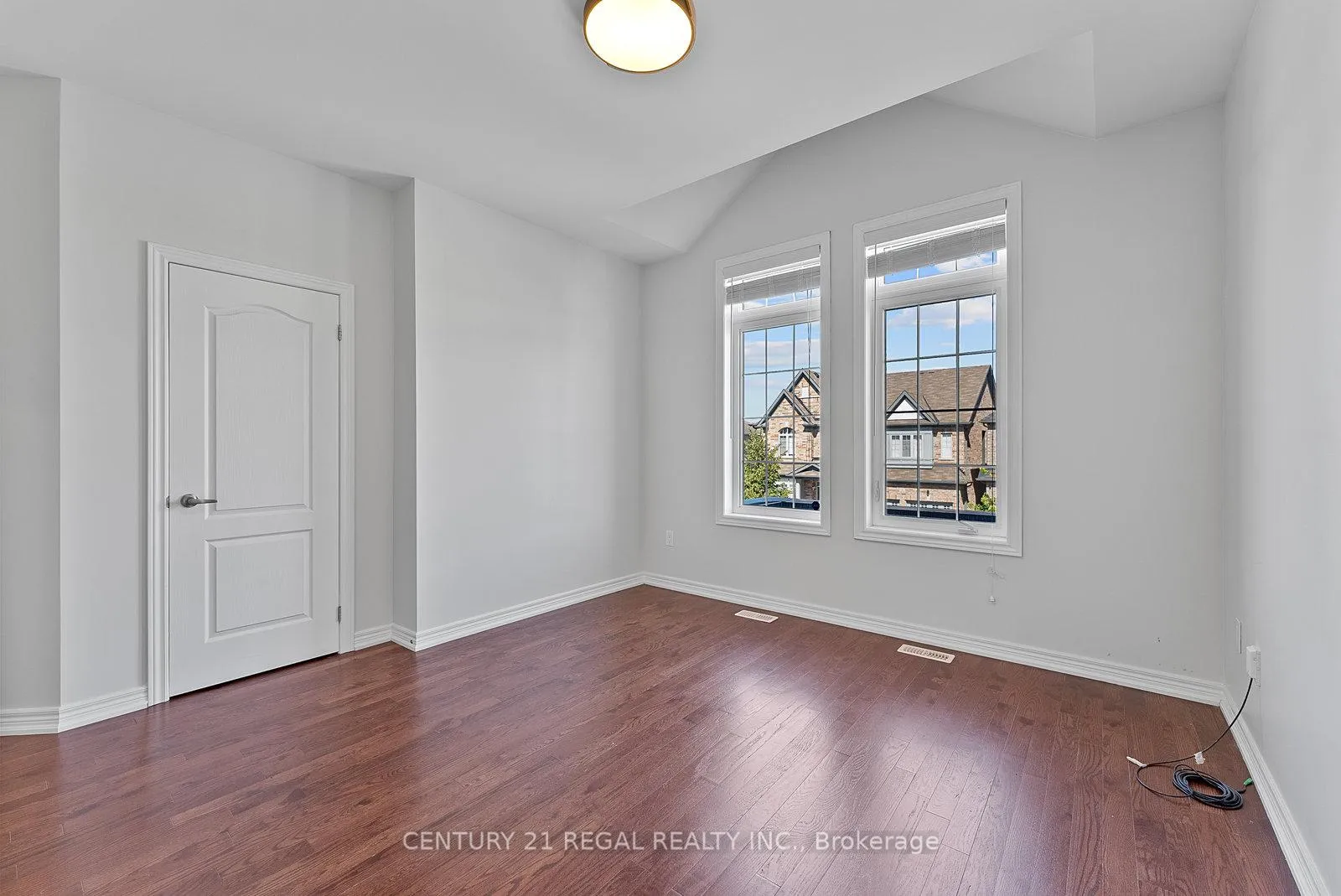Photo 20 of 145 Roy Harper Avenue, Aurora, Rural Aurora — HOMEH