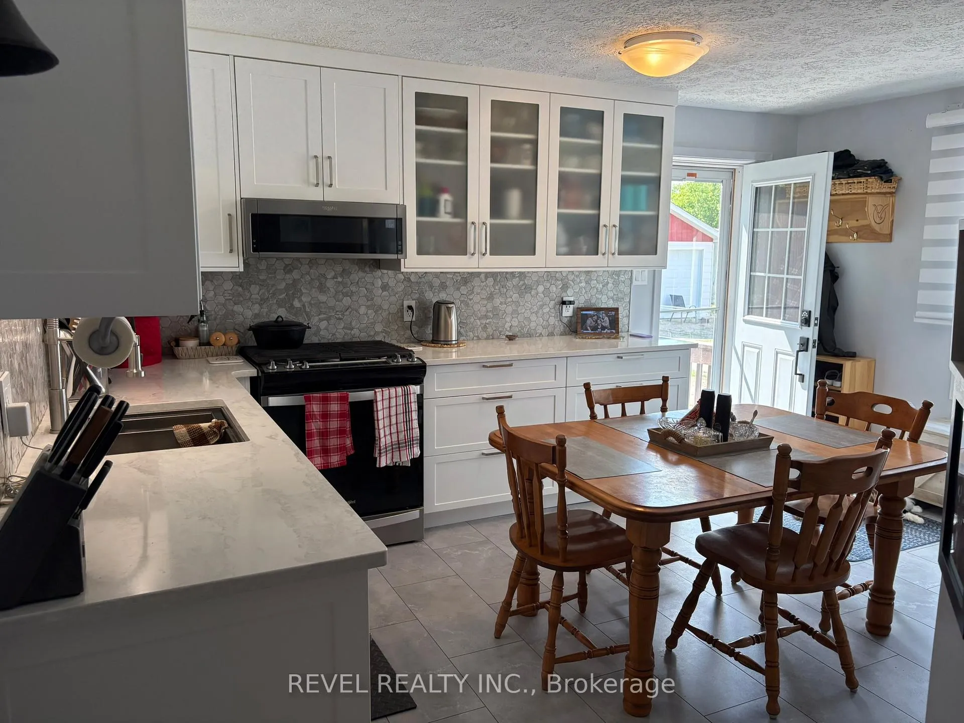 Photo 7 of 36 Stewart Avenue, Kapuskasing — HOMEH