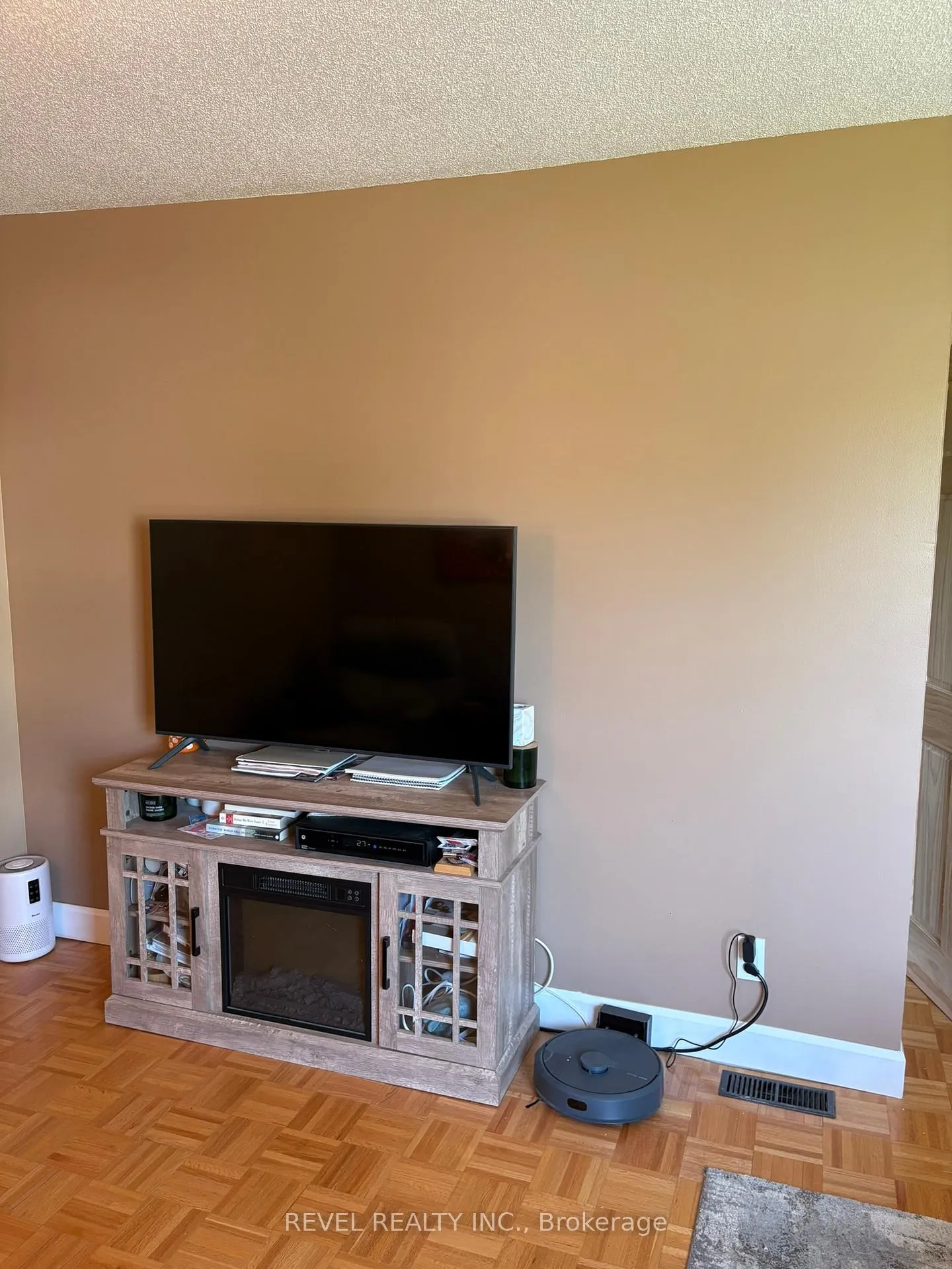 Photo 16 of 36 Stewart Avenue, Kapuskasing — HOMEH