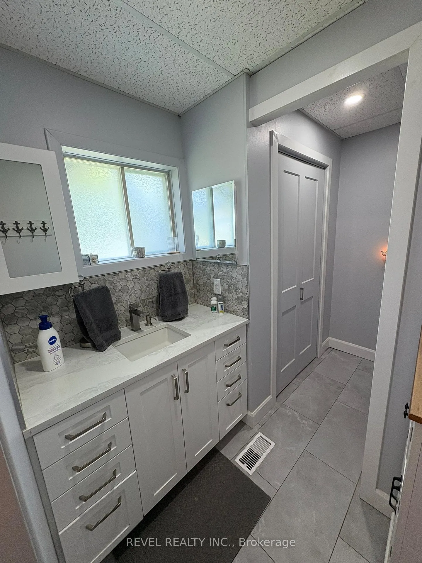 Photo 17 of 36 Stewart Avenue, Kapuskasing — HOMEH