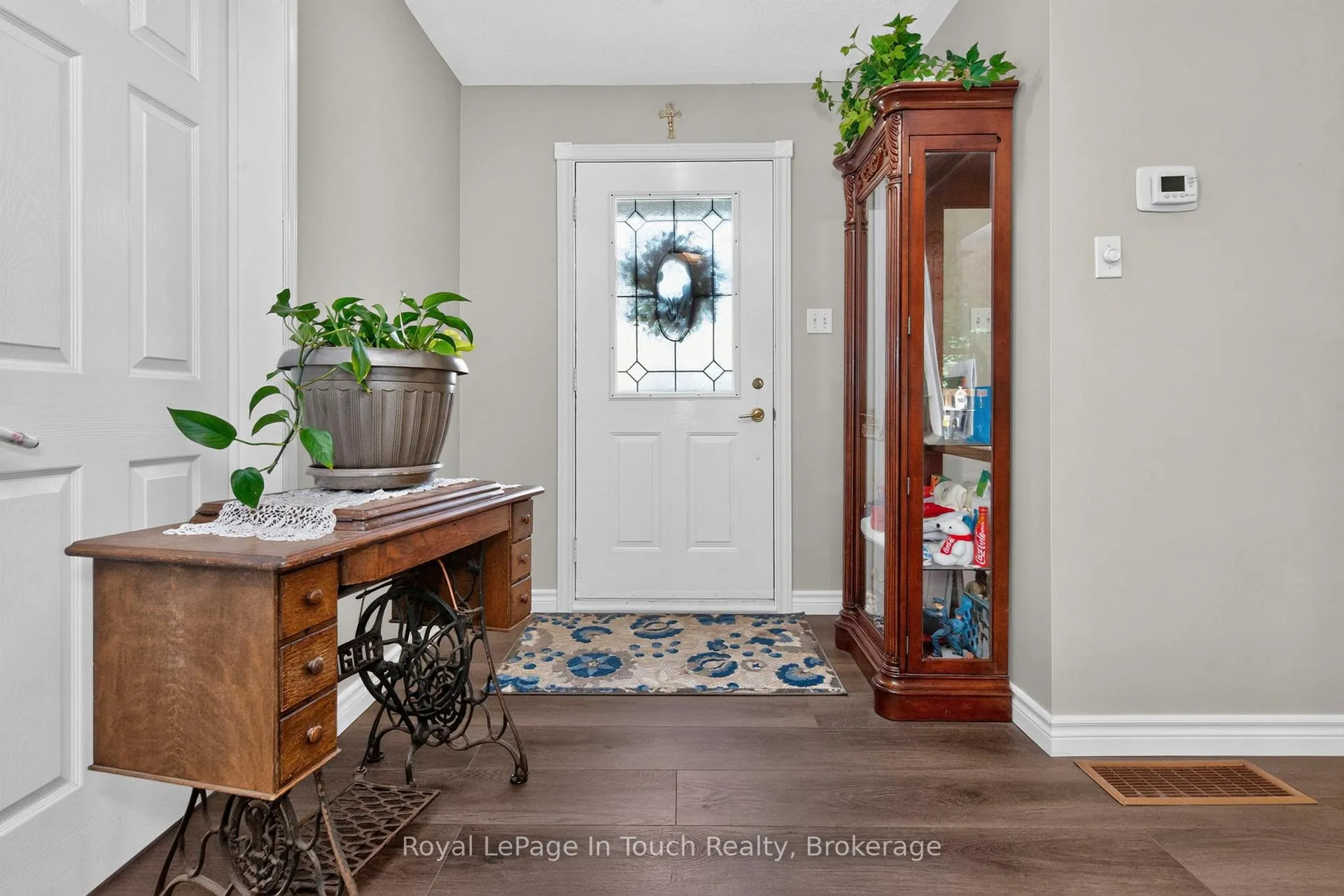 Photo 11 of 13 Hallen Drive, Penetanguishene — HOMEH