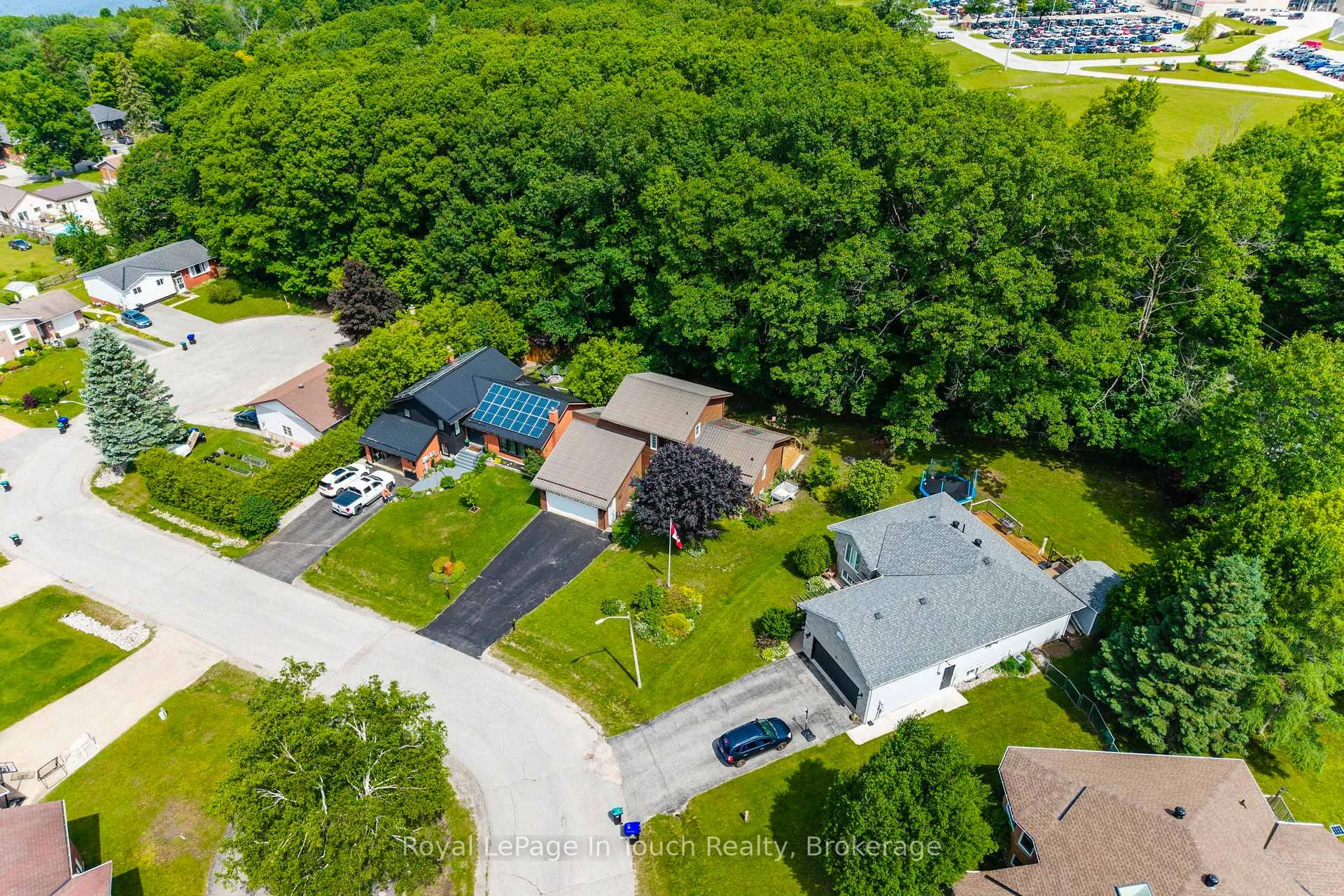 Photo 46 of 13 Hallen Drive, Penetanguishene — HOMEH