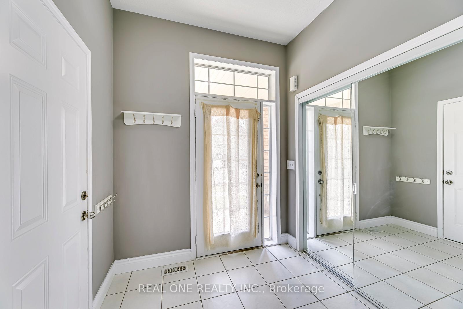 Photo 3 of 4261 Adobe Gate, Burlington, Alton — HOMEH