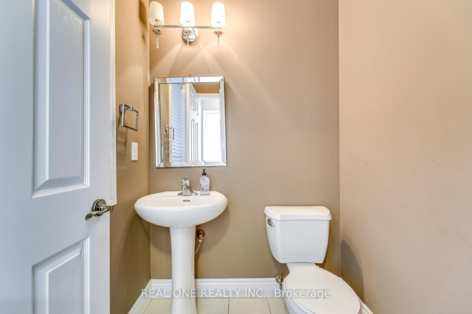 Photo 15 of 4261 Adobe Gate, Burlington, Alton — HOMEH