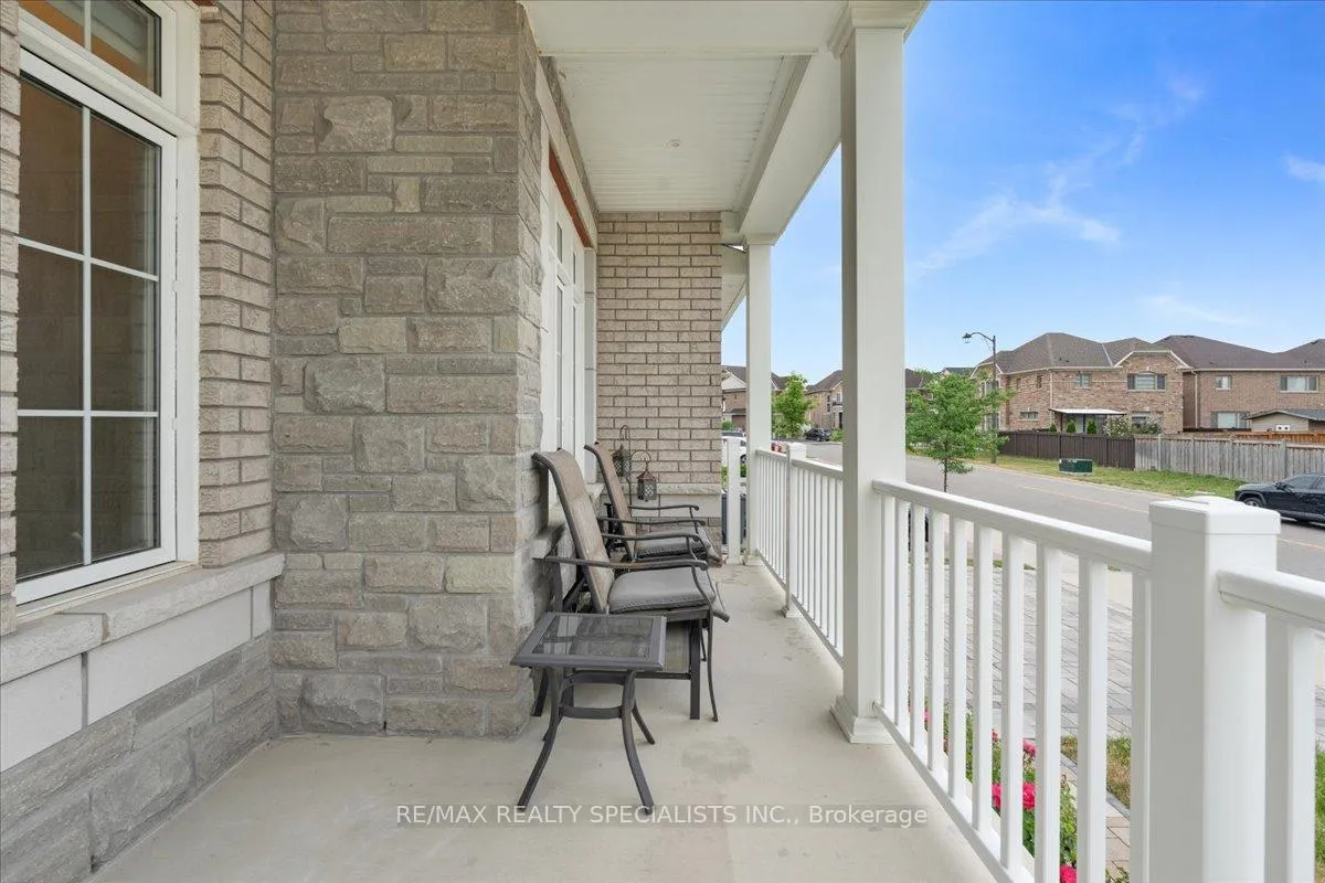 Photo 4 of 2 Ash Hill Avenue, Caledon, Caledon East — HOMEH