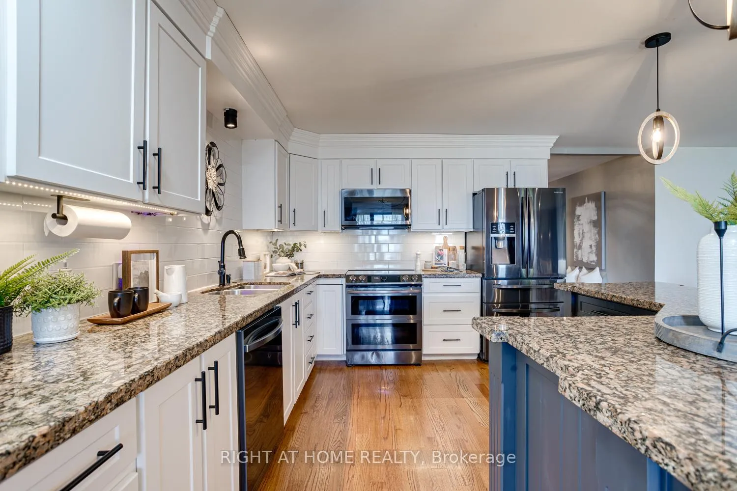 Photo 11 of 77 Aldred Drive, Scugog, Port Perry — HOMEH