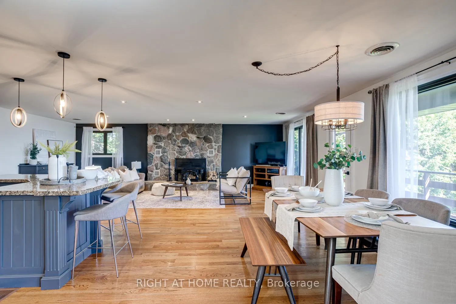Photo 13 of 77 Aldred Drive, Scugog, Port Perry — HOMEH