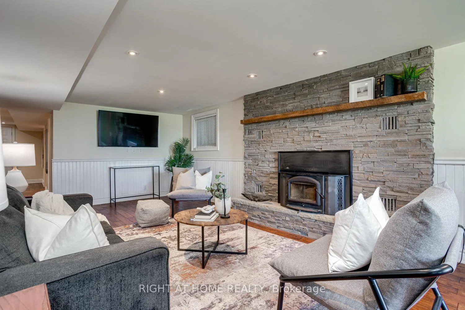 Photo 29 of 77 Aldred Drive, Scugog, Port Perry — HOMEH