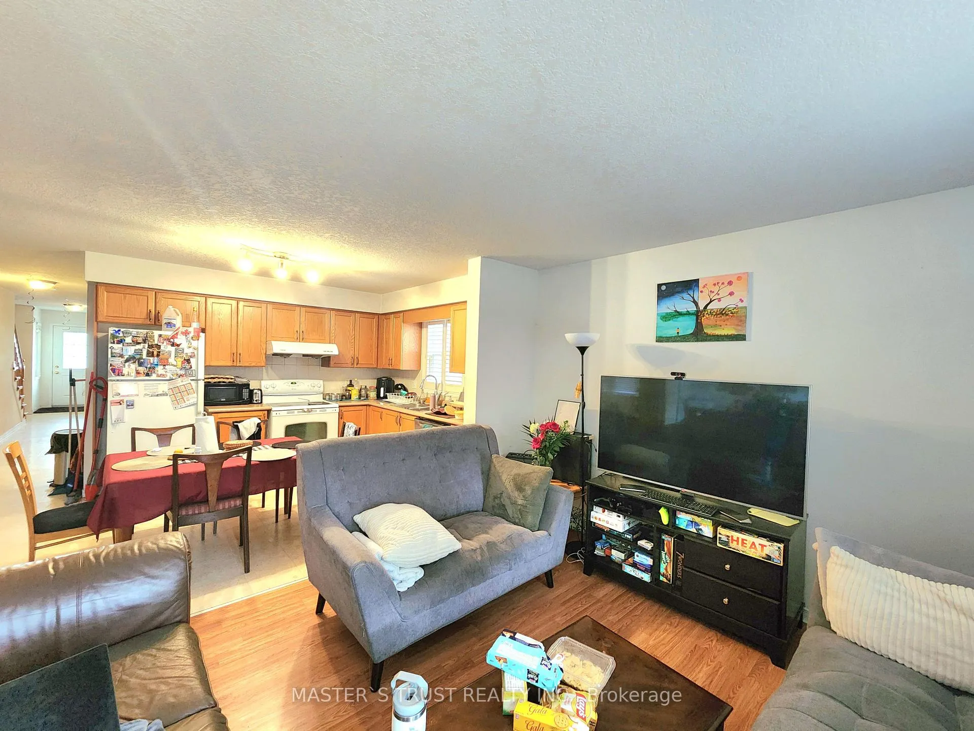 Photo 3 of 745 Laurelwood Drive, Waterloo, Columbia Forest/Clair Hills — HOMEH