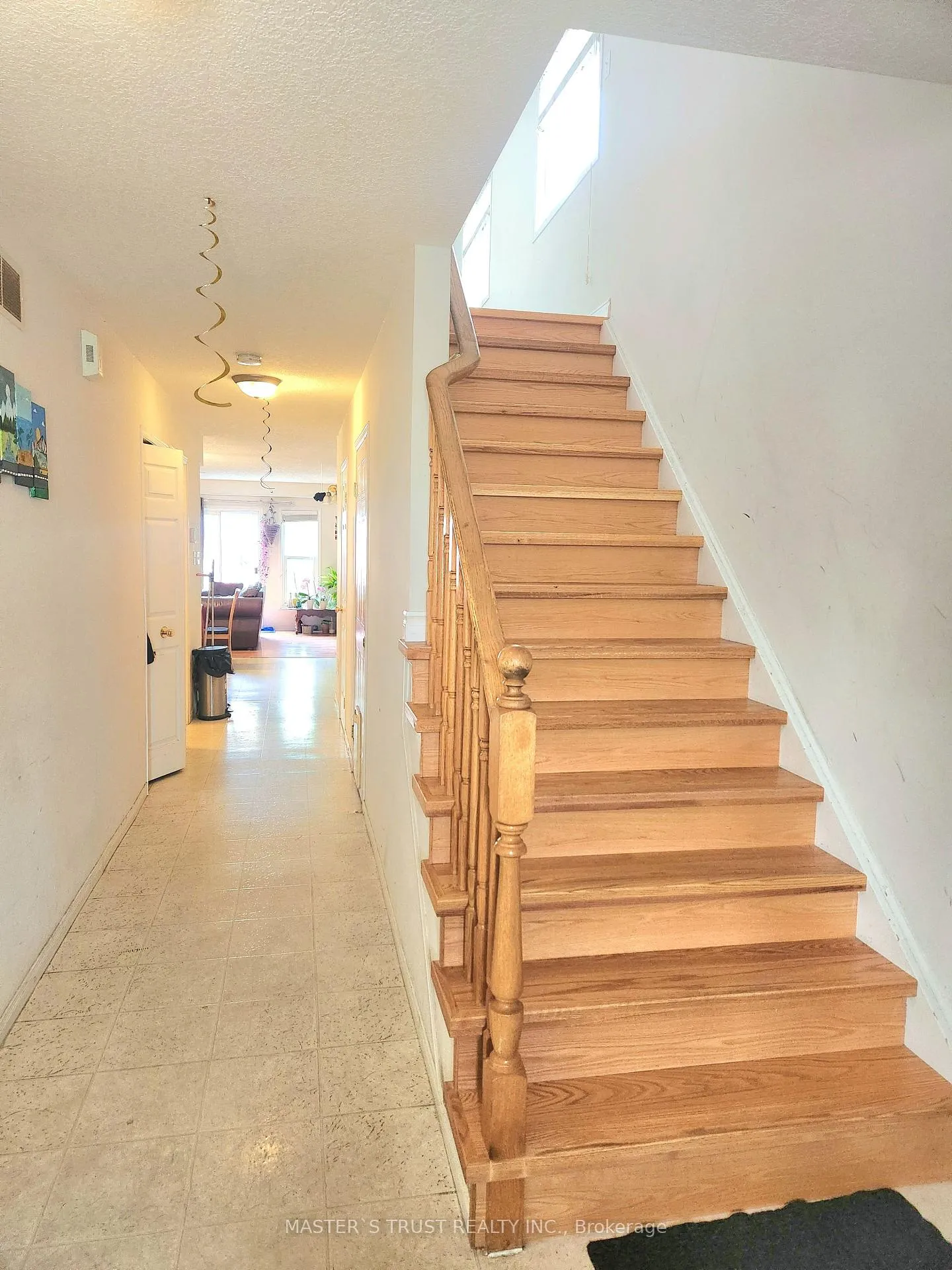 Photo 5 of 745 Laurelwood Drive, Waterloo, Columbia Forest/Clair Hills — HOMEH