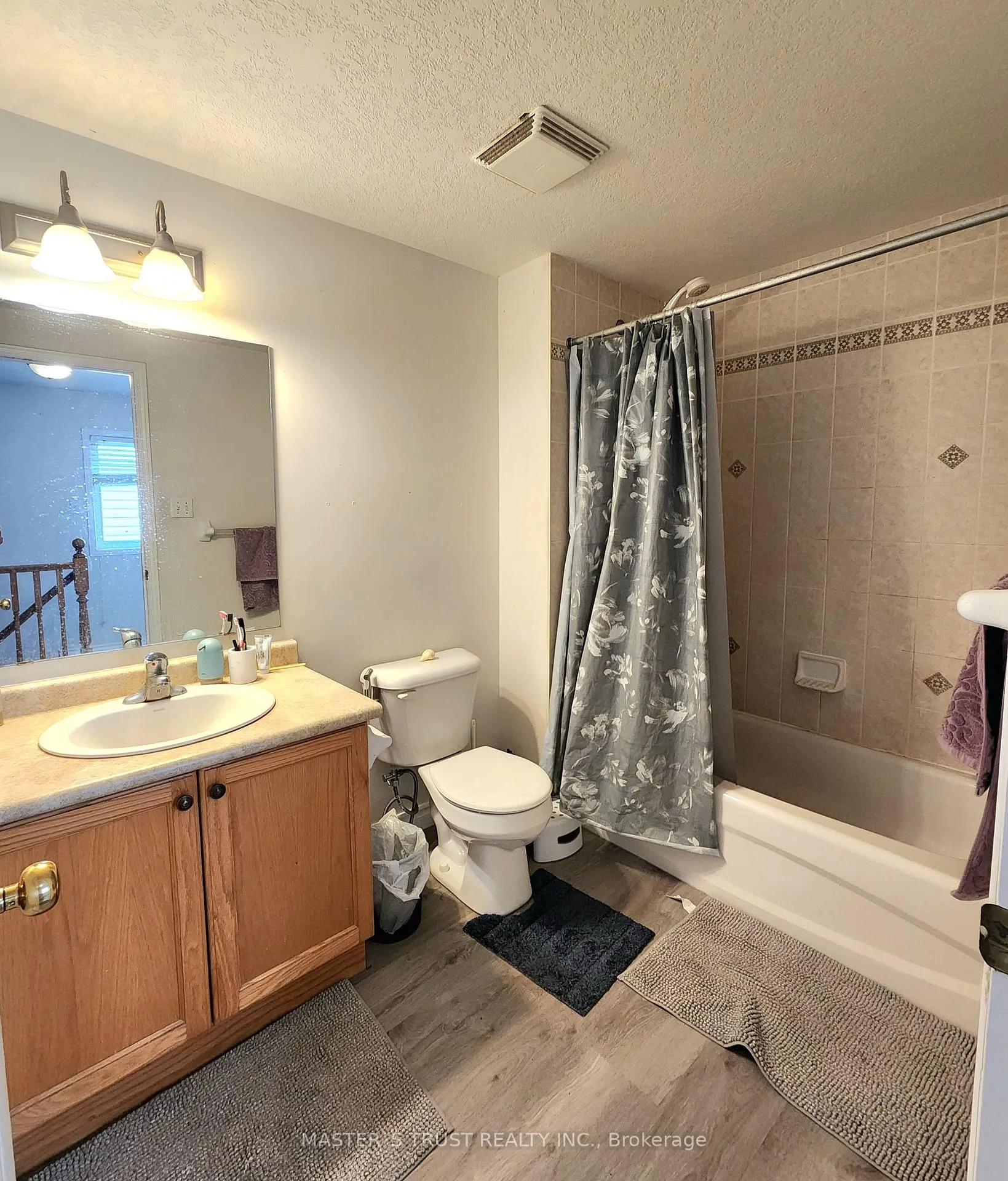 Photo 9 of 745 Laurelwood Drive, Waterloo, Columbia Forest/Clair Hills — HOMEH