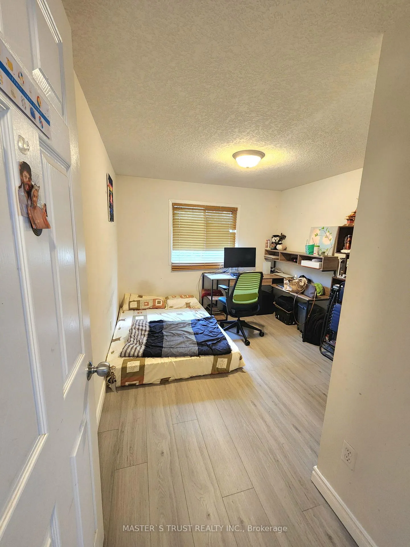 Photo 11 of 745 Laurelwood Drive, Waterloo, Columbia Forest/Clair Hills — HOMEH