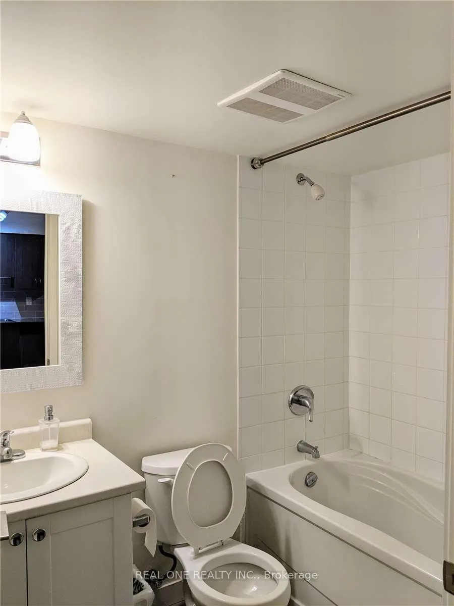 Photo 4 of Unit 624, 812 Lansdowne Avenue, Toronto, Dovercourt-Wallace Emerson-Junction — HOMEH