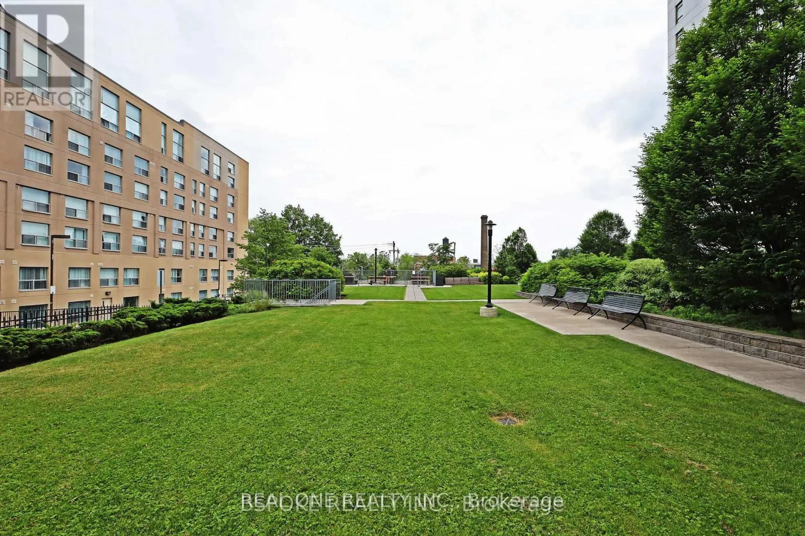 Photo 13 of Unit 624, 812 Lansdowne Avenue, Toronto, Dovercourt-Wallace Emerson-Junction — HOMEH