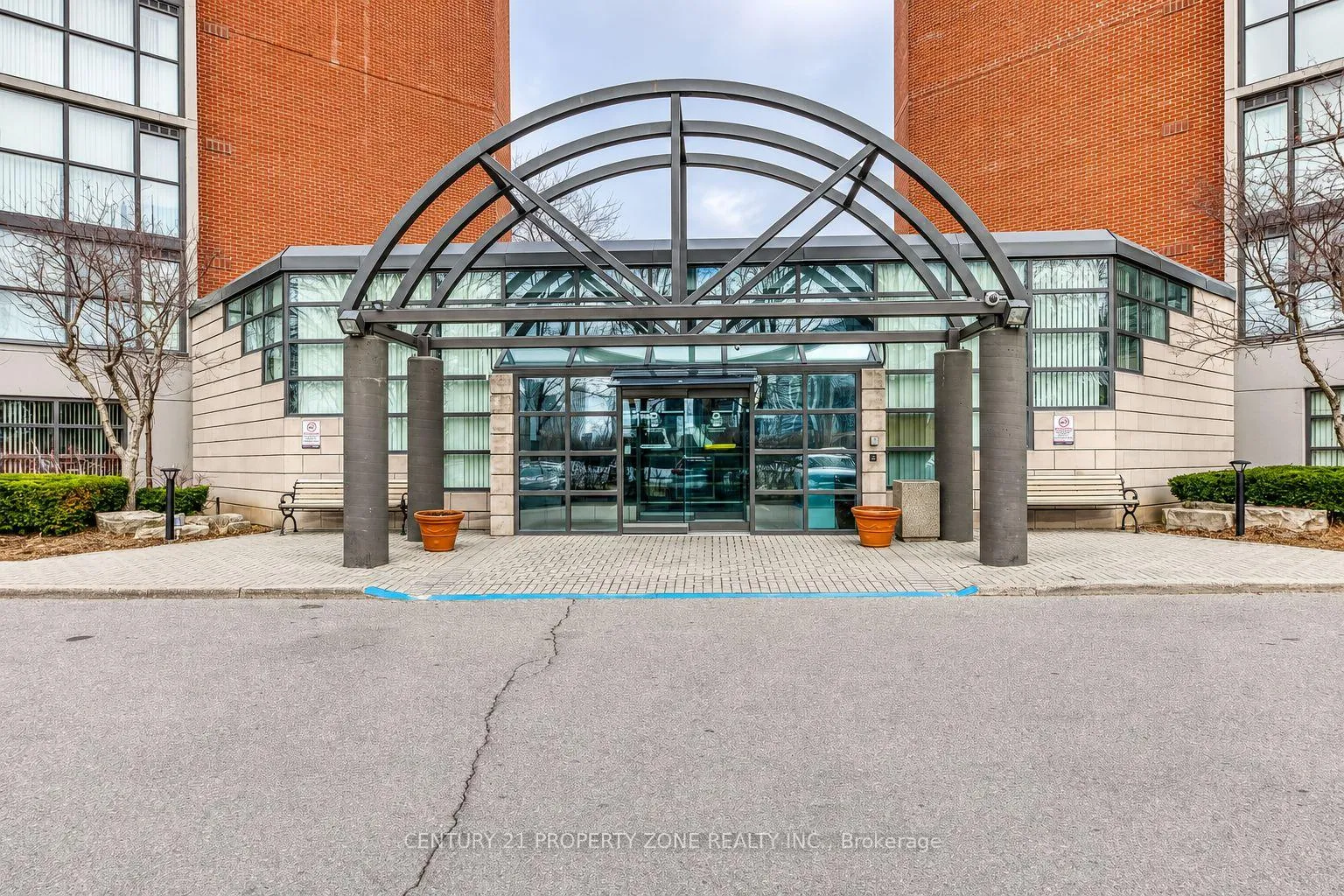 Front of Unit 115, 4185 Shipp Drive