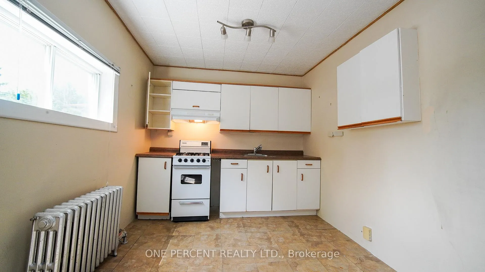 Photo 8 of 67 Murrie Street, Etobicoke, Mimico — HOMEH
