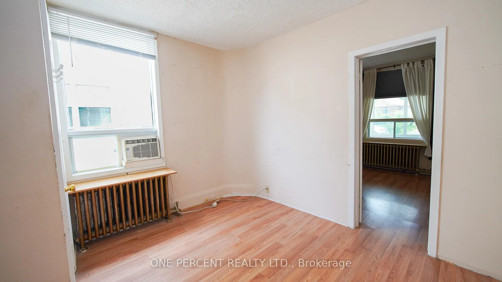 Photo 18 of 67 Murrie Street, Etobicoke, Mimico — HOMEH