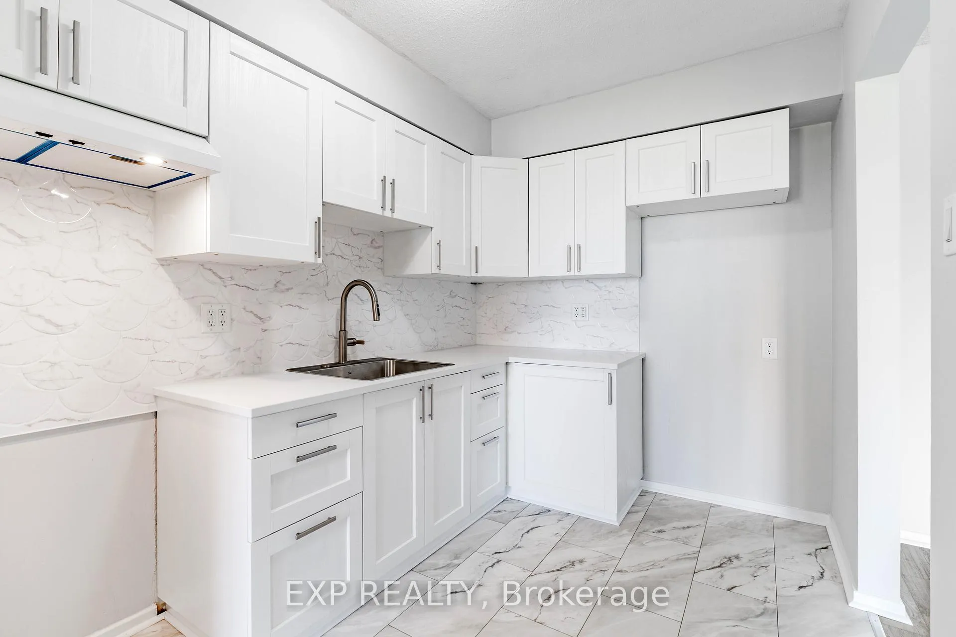 Photo 13 of Unit 404 B, 2044 Arrowsmith Drive, Ottawa, Beacon Hill South — HOMEH