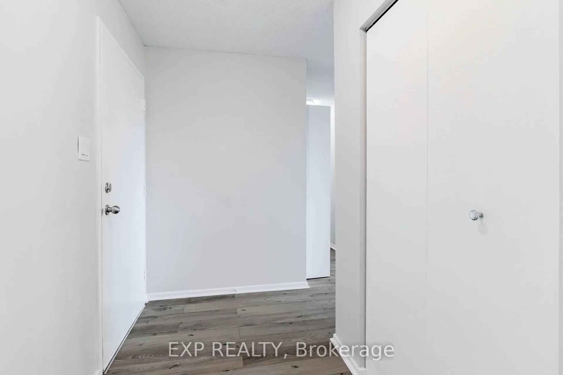 Photo 19 of Unit 404 B, 2044 Arrowsmith Drive, Ottawa, Beacon Hill South — HOMEH