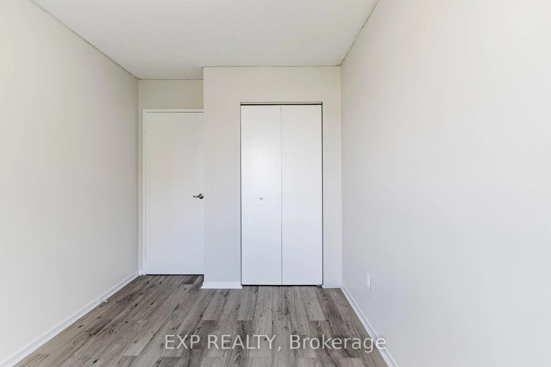 Photo 22 of Unit 404 B, 2044 Arrowsmith Drive, Ottawa, Beacon Hill South — HOMEH