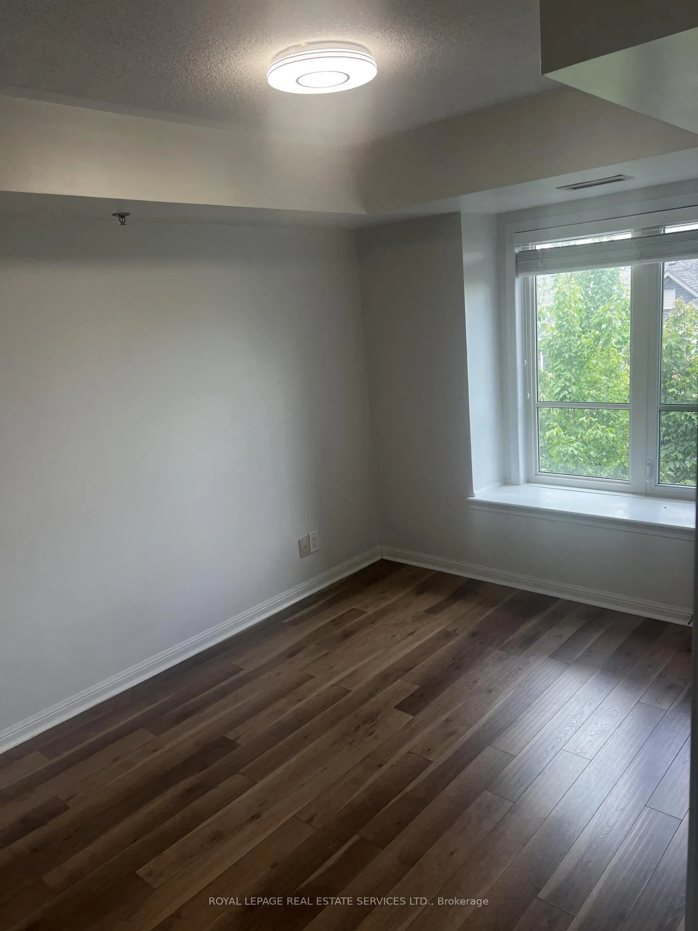 Photo 6 of Unit 406, 3070 Rotary Way, Burlington, Alton — HOMEH