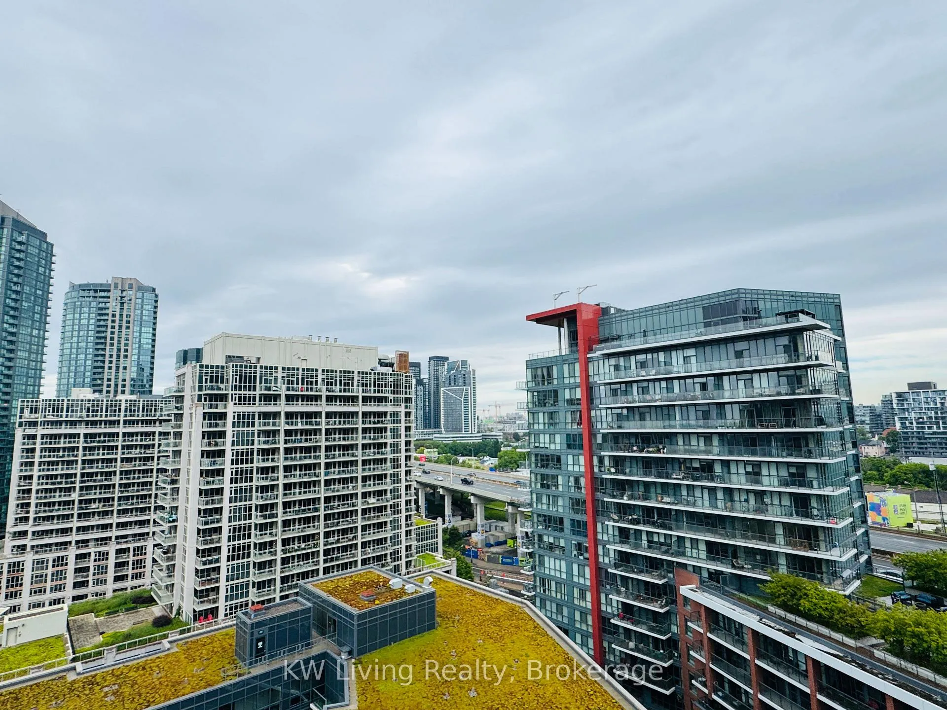 Photo 4 of Unit 1602, 38 Iannuzzi Street, Toronto, Waterfront Communities — HOMEH