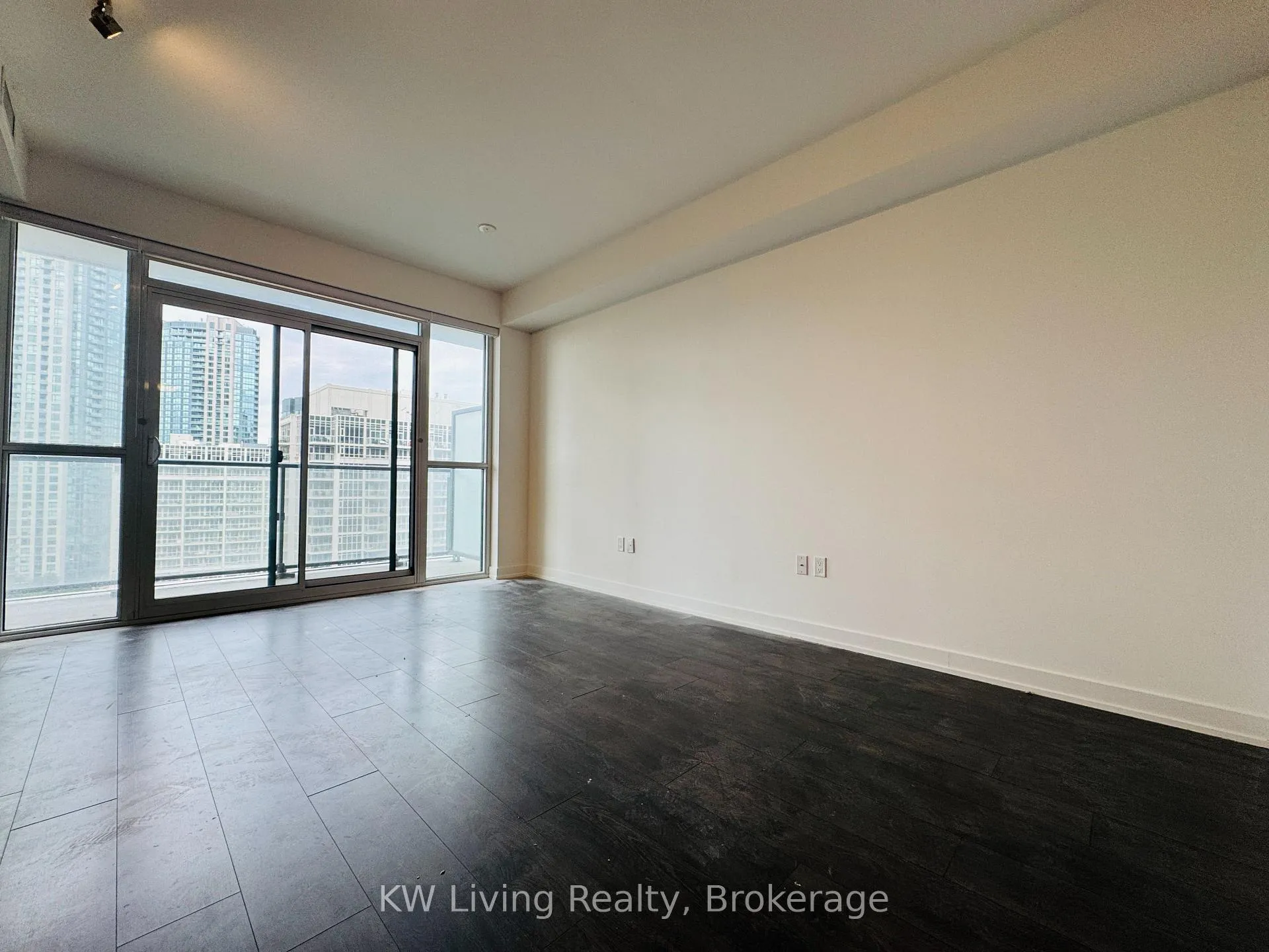 Photo 9 of Unit 1602, 38 Iannuzzi Street, Toronto, Waterfront Communities — HOMEH