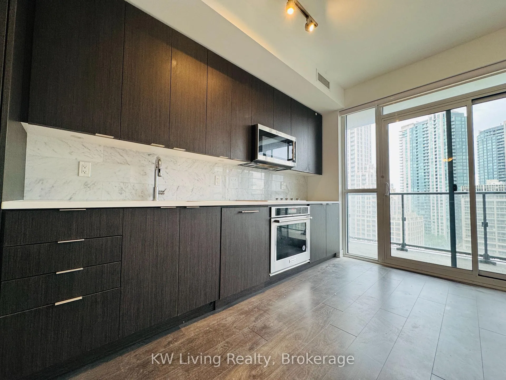 Photo 10 of Unit 1602, 38 Iannuzzi Street, Toronto, Waterfront Communities — HOMEH