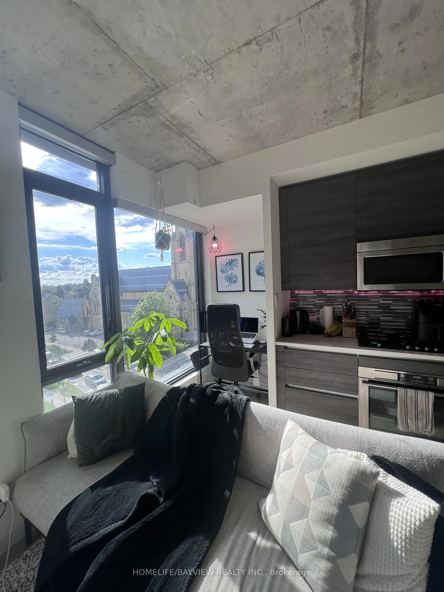 Photo 3 of Unit 403, 111 Bathurst Street, Toronto, Waterfront Communities — HOMEH