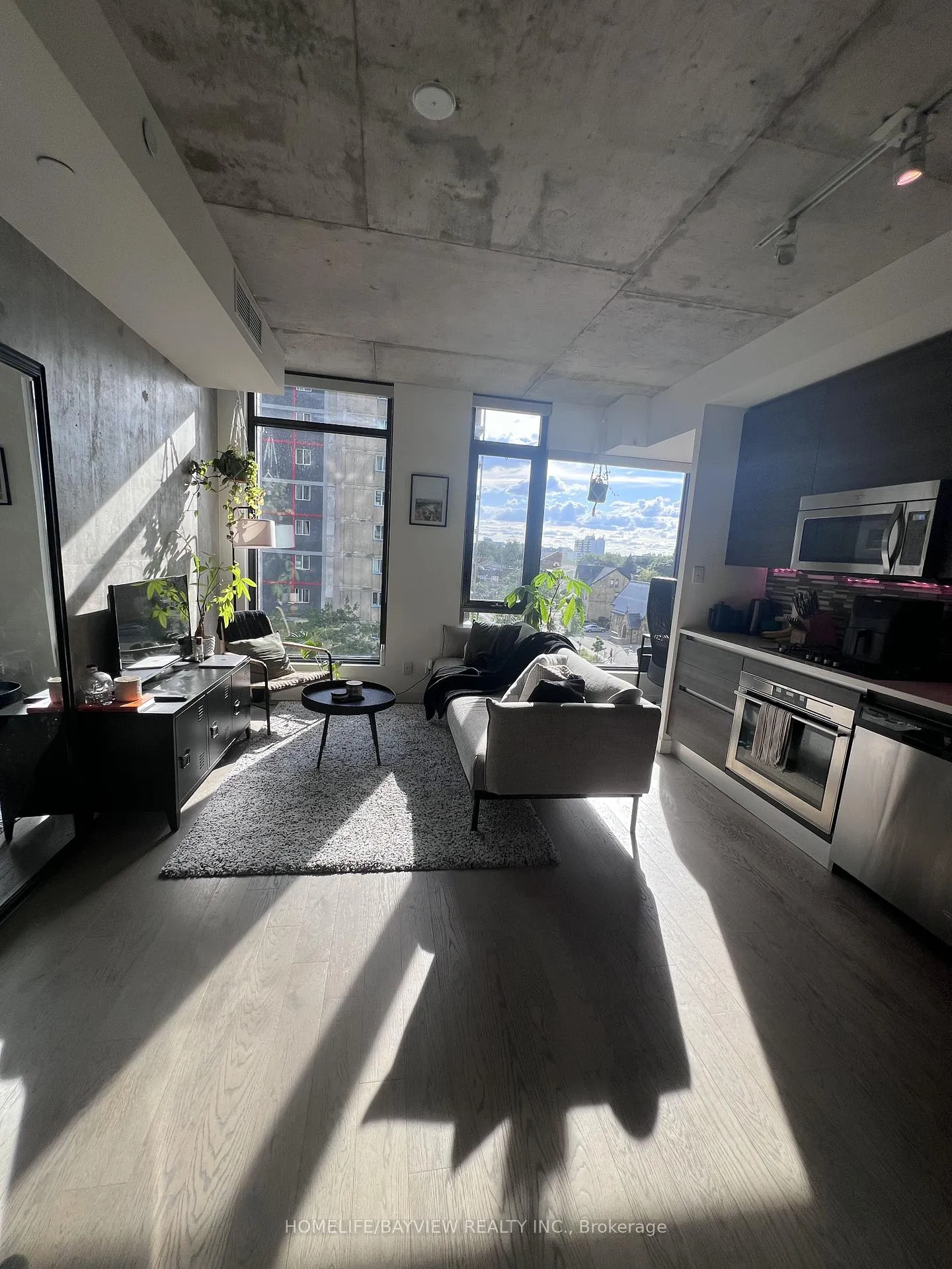 Photo 4 of Unit 403, 111 Bathurst Street, Toronto, Waterfront Communities — HOMEH