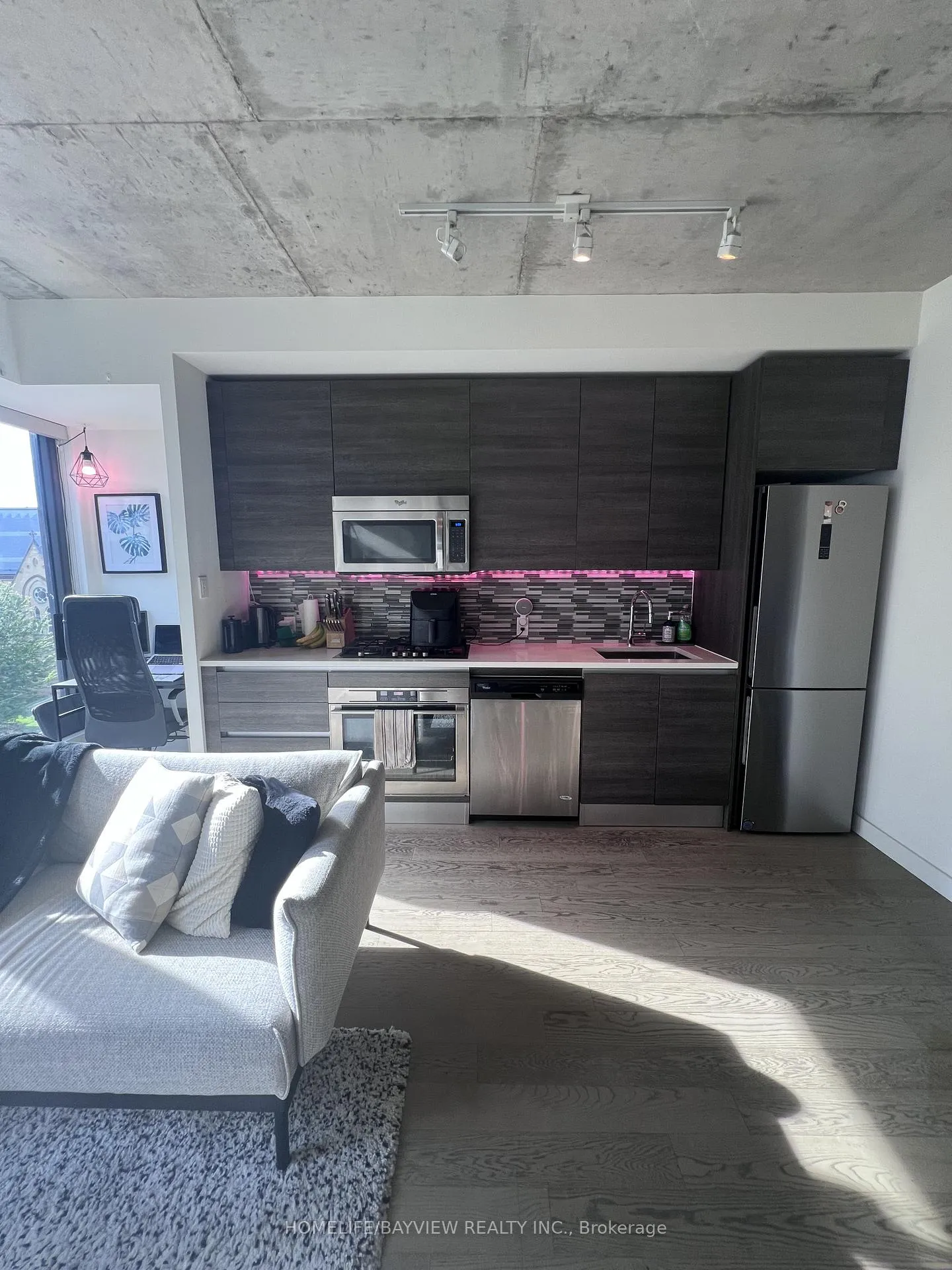 Photo 7 of Unit 403, 111 Bathurst Street, Toronto, Waterfront Communities — HOMEH