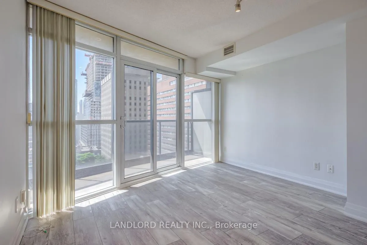Photo 3 of Unit 1408, 21 Carlton Street, Toronto, Church-Yonge Corridor — HOMEH