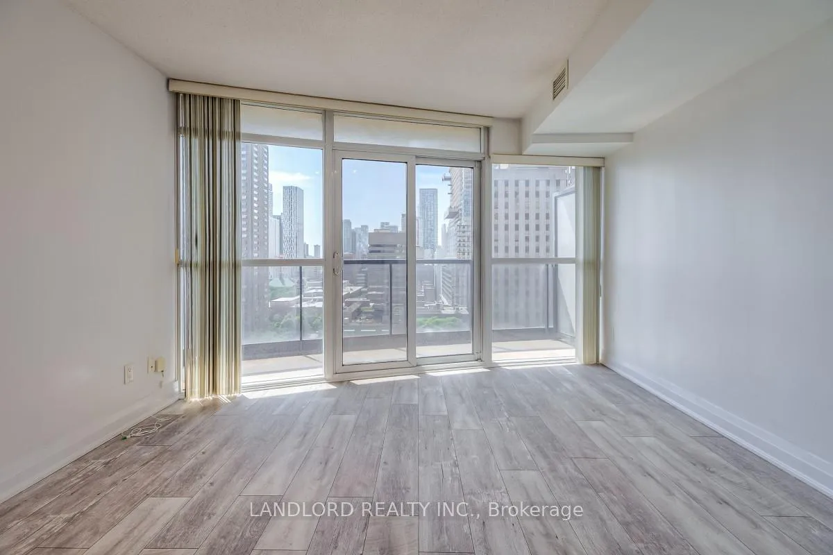 Photo 5 of Unit 1408, 21 Carlton Street, Toronto, Church-Yonge Corridor — HOMEH
