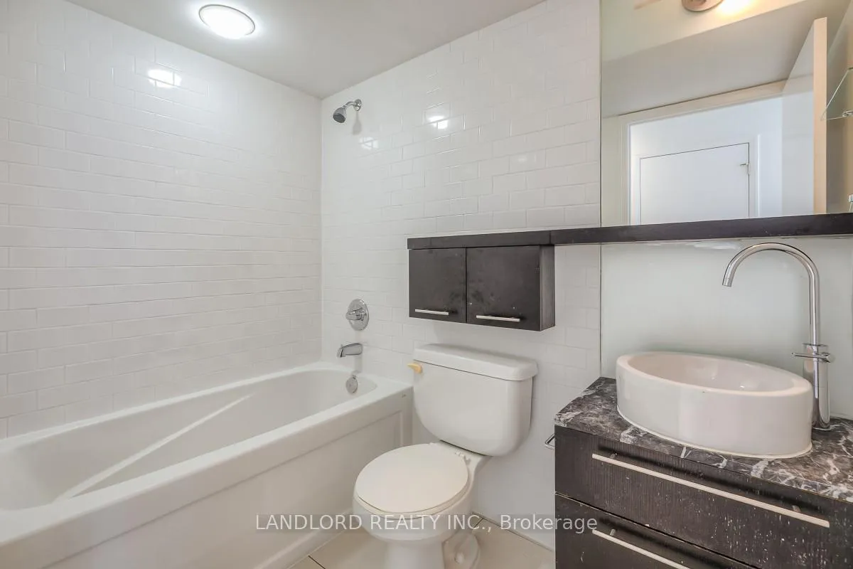 Photo 11 of Unit 1408, 21 Carlton Street, Toronto, Church-Yonge Corridor — HOMEH