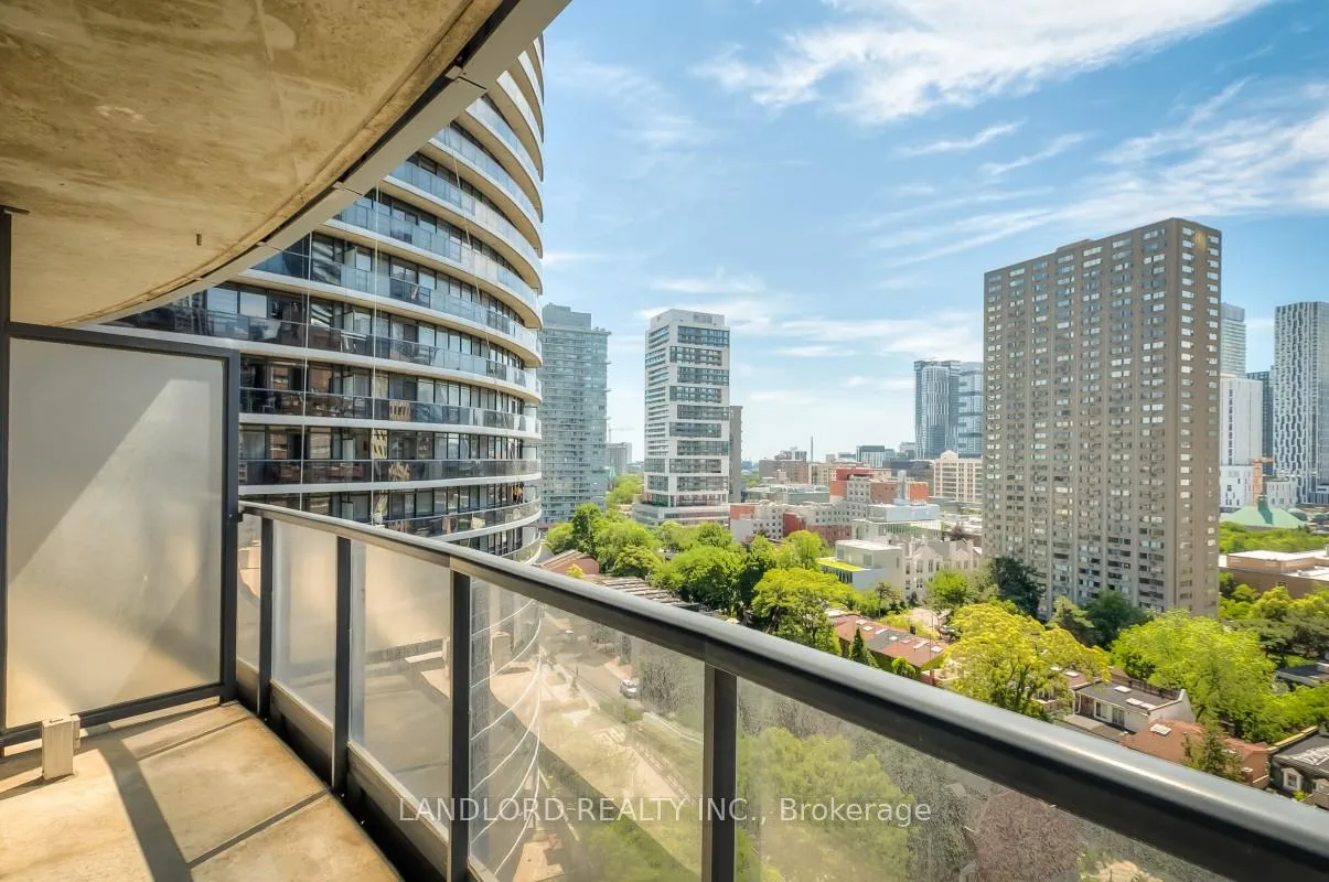 Photo 13 of Unit 1408, 21 Carlton Street, Toronto, Church-Yonge Corridor — HOMEH