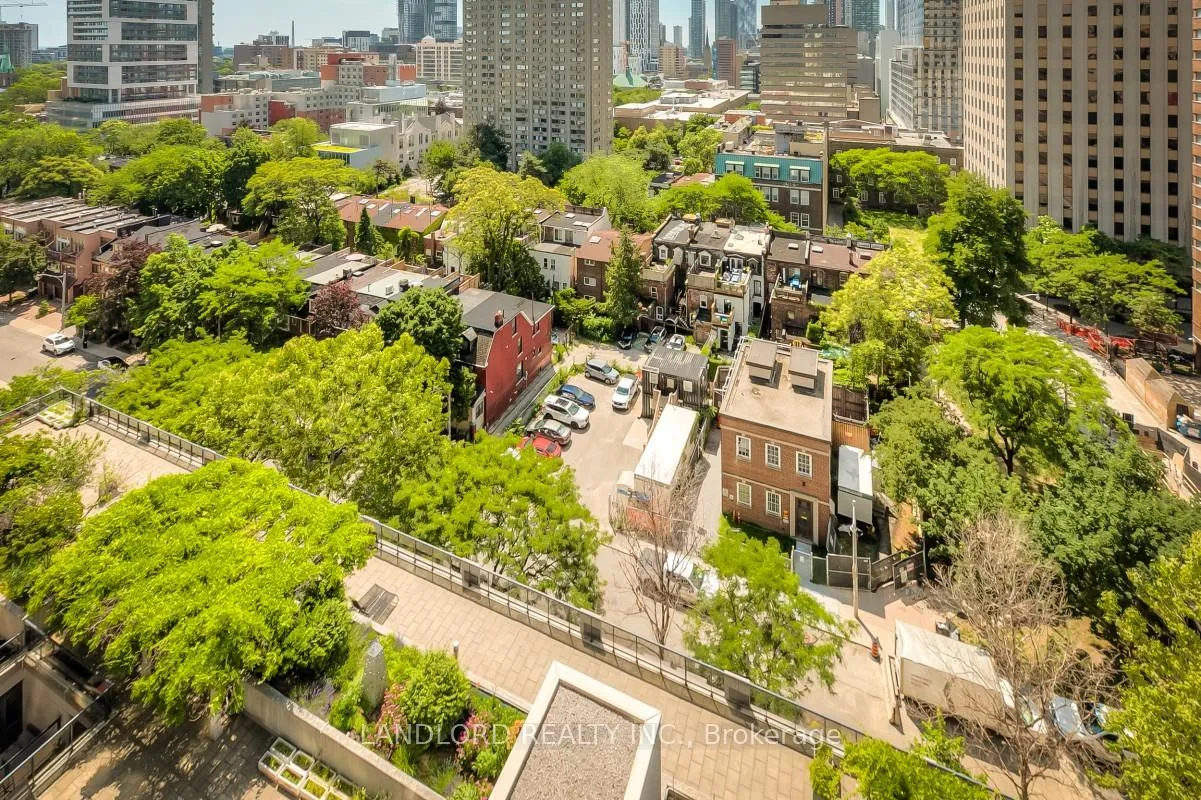 Photo 16 of Unit 1408, 21 Carlton Street, Toronto, Church-Yonge Corridor — HOMEH