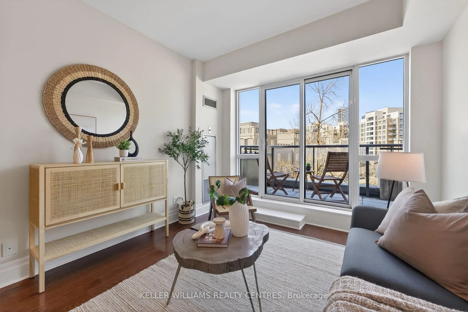 Photo 19 of Unit 304, 57 Upper Duke Crescent, Markham, Unionville — HOMEH