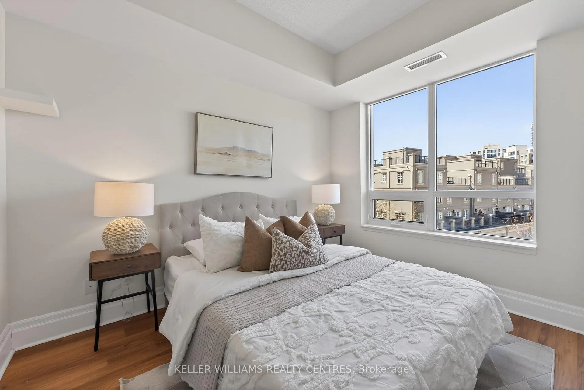 Photo 22 of Unit 304, 57 Upper Duke Crescent, Markham, Unionville — HOMEH
