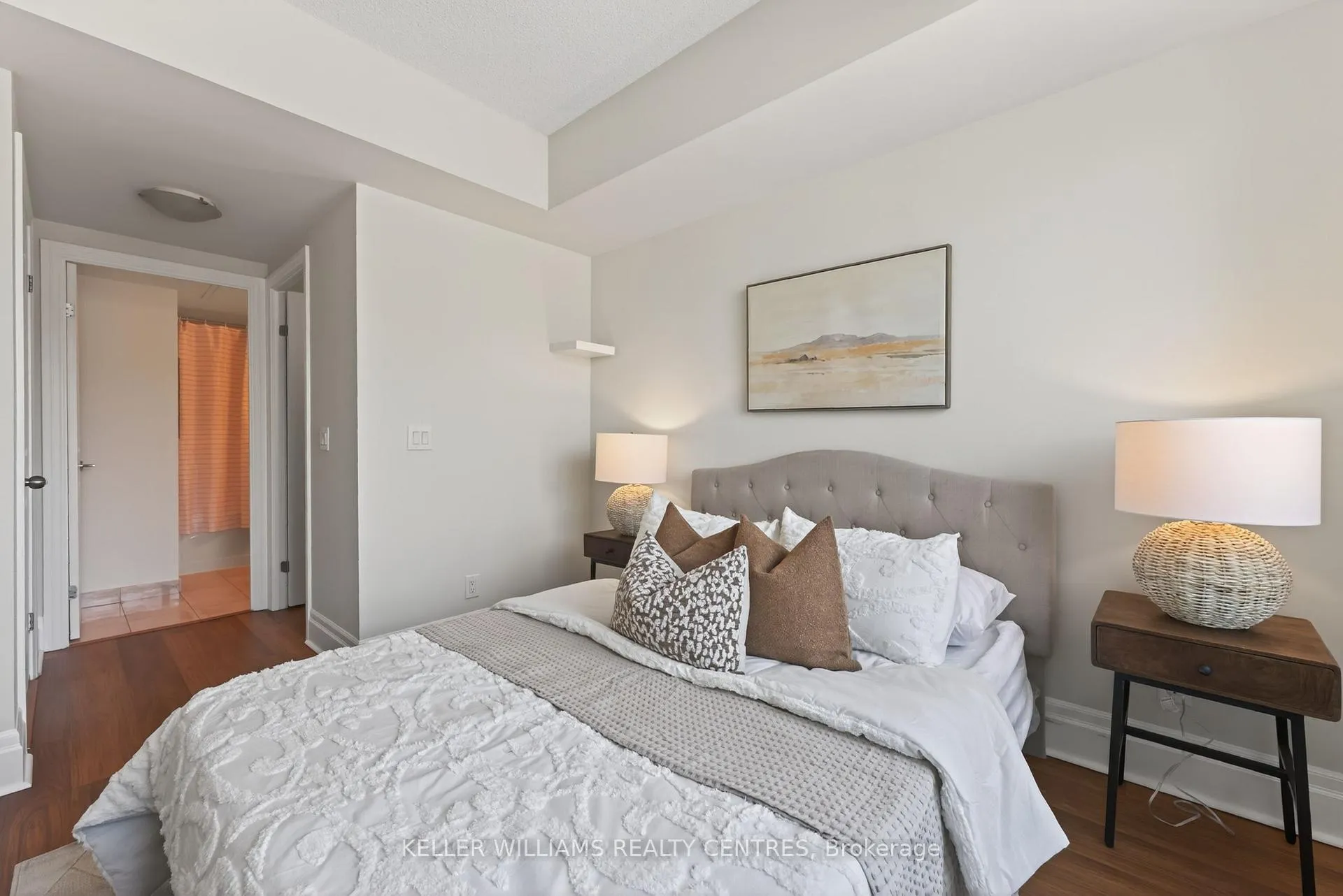 Photo 23 of Unit 304, 57 Upper Duke Crescent, Markham, Unionville — HOMEH
