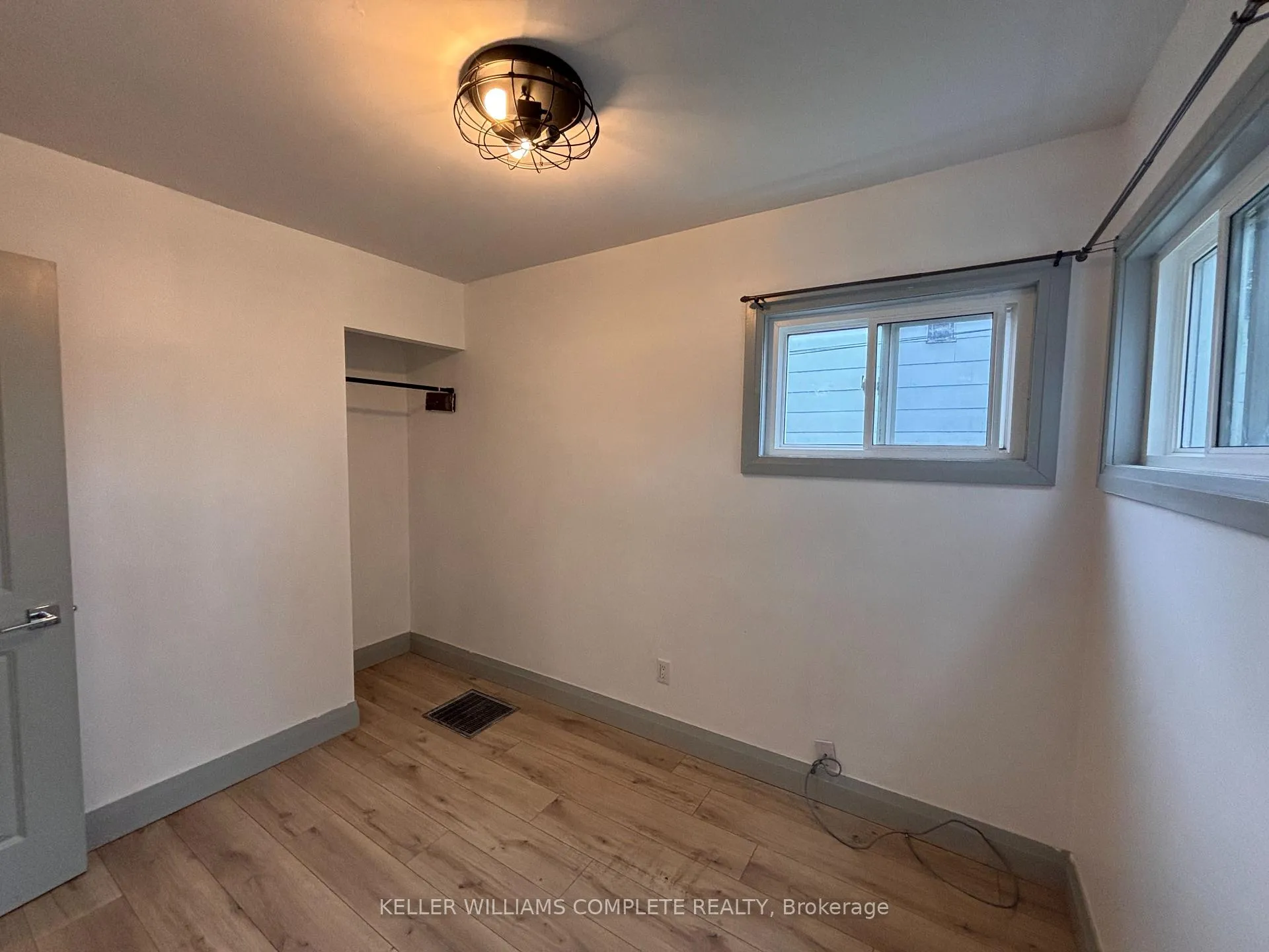 Photo 8 of Unit UPPER, 14 Elmwood Avenue, St. Catharines, E. Chester — HOMEH