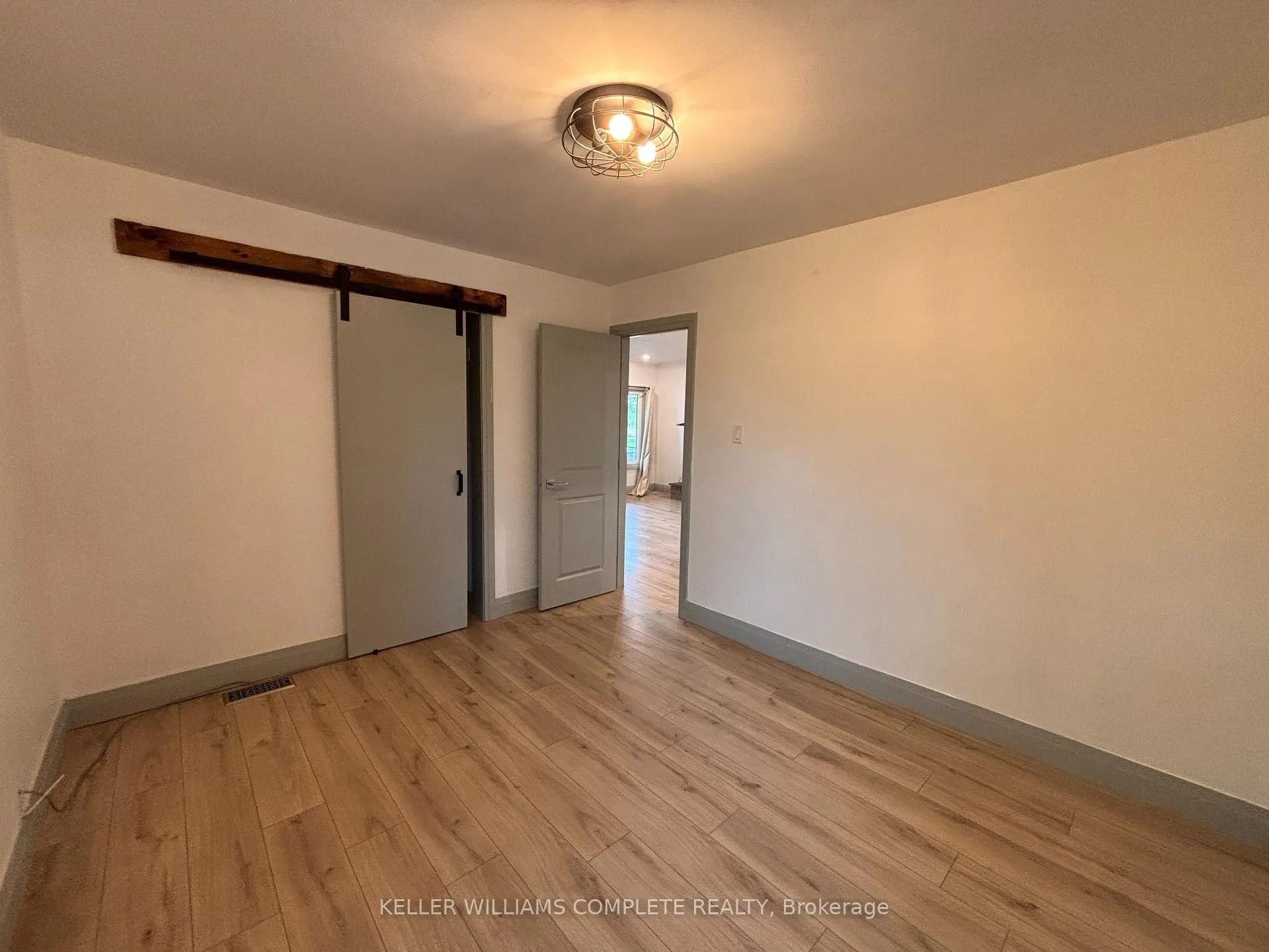 Photo 10 of Unit UPPER, 14 Elmwood Avenue, St. Catharines, E. Chester — HOMEH