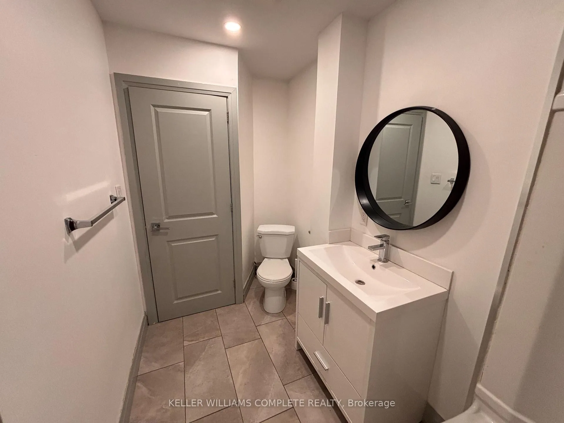 Photo 12 of Unit UPPER, 14 Elmwood Avenue, St. Catharines, E. Chester — HOMEH