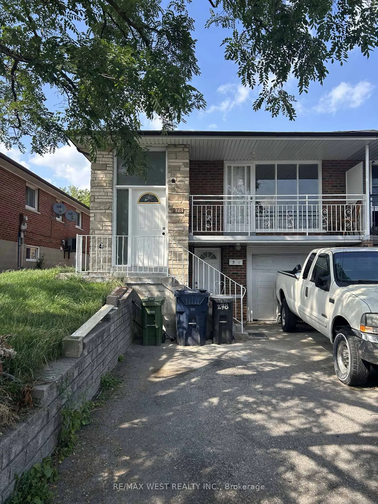 Front of 278 Grandravine Drive