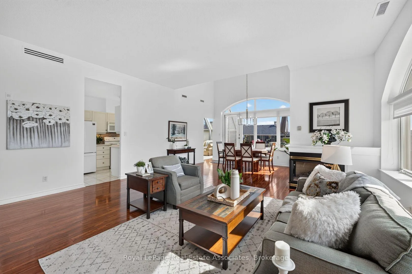 Photo 4 of Unit 502, 3 Dayspring Circle, Brampton, Goreway Drive Corridor — HOMEH