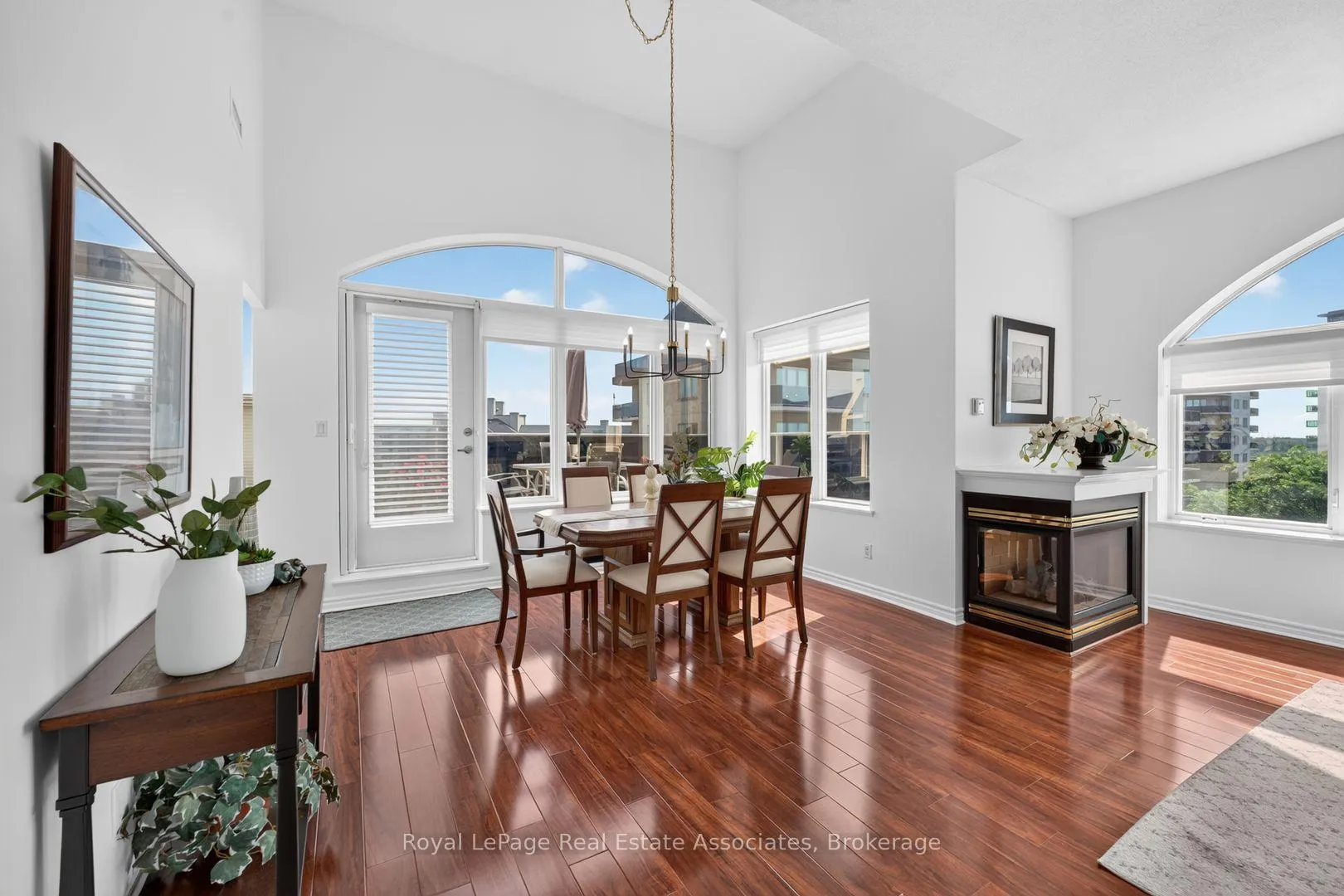 Photo 6 of Unit 502, 3 Dayspring Circle, Brampton, Goreway Drive Corridor — HOMEH