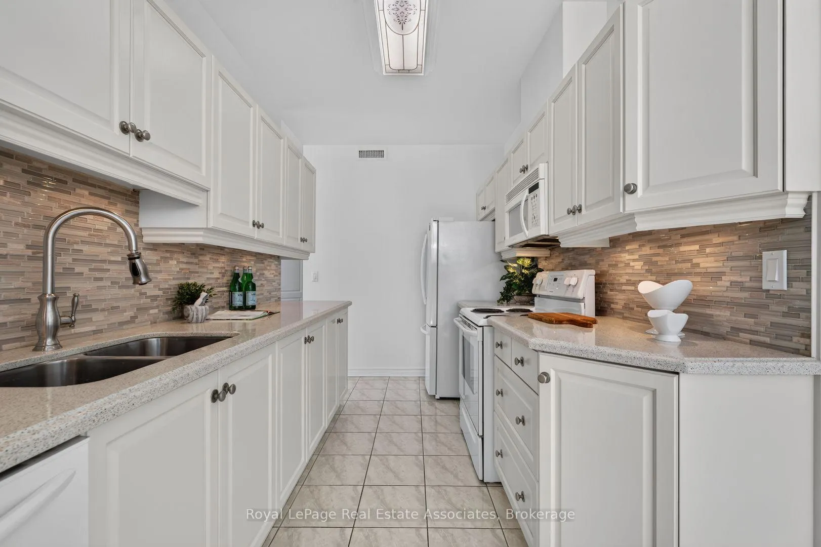 Photo 13 of Unit 502, 3 Dayspring Circle, Brampton, Goreway Drive Corridor — HOMEH